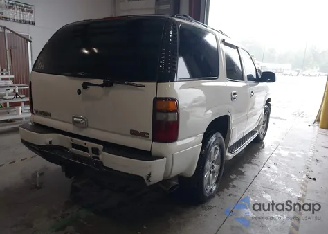 2002 GMC Yukon Denali z USA, uszkodzony, nr VIN 1GKEK63U22J276022